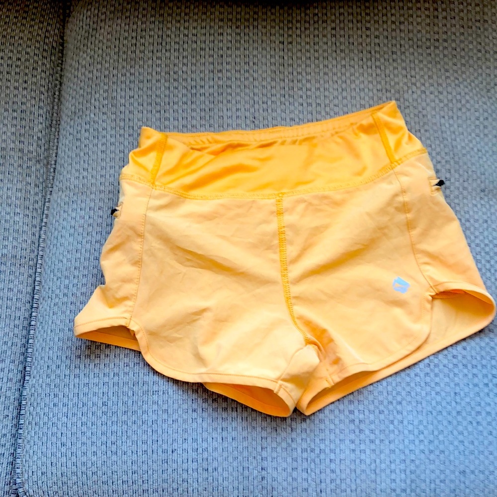 Ocean Coast girls shorts, gold/mustard/yellow color, size M